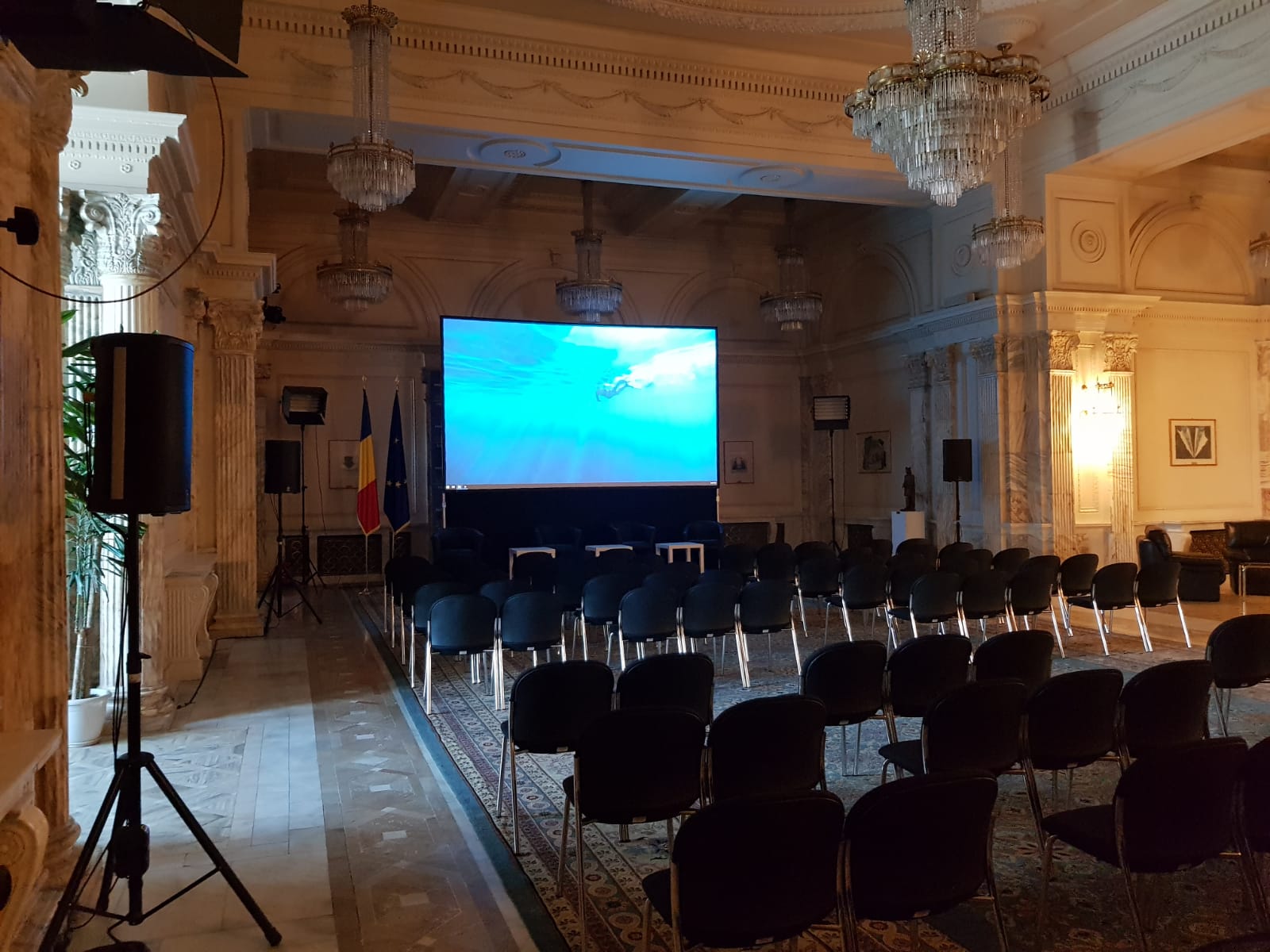 Conferinta Comisia Europeana 2019 @ Palatul Parlamentului Setup Scena Lumini Sunet Ecran Led Music Gear (14)