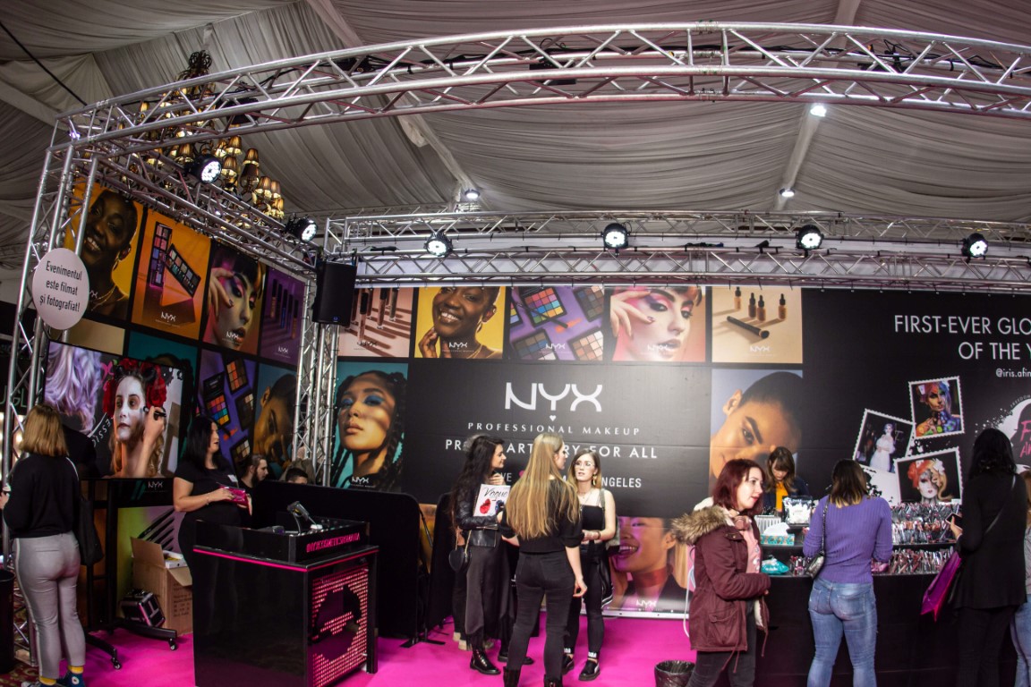 Make Up Fest 2019   Stand NYX Setup Music Gear (4) (Medie)